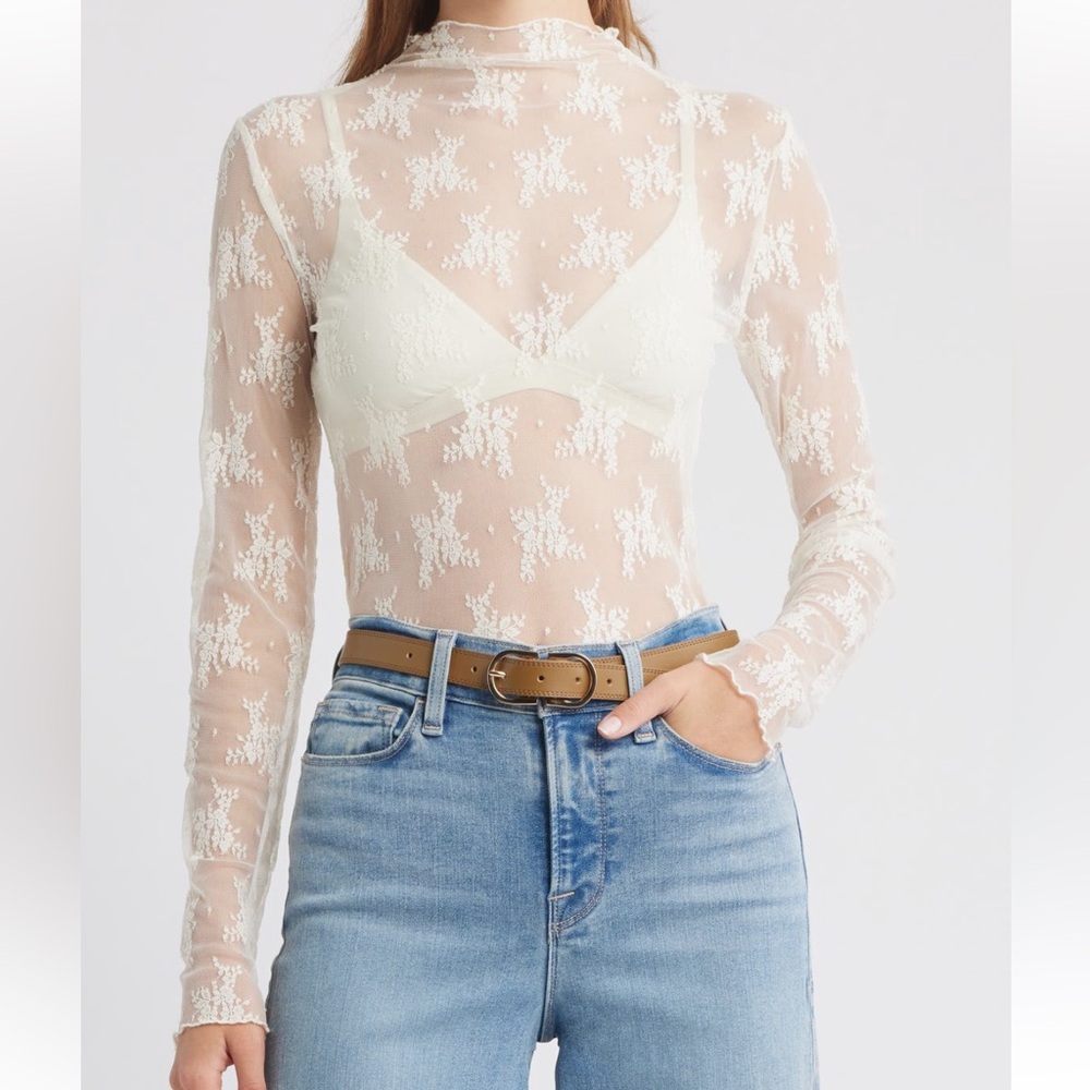 Treasure & Bond Ivory Sheer Lace Top Size Medium